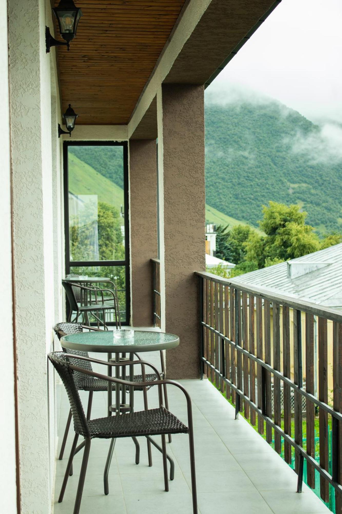 Elsada Otel Kazbegi Dış mekan fotoğraf